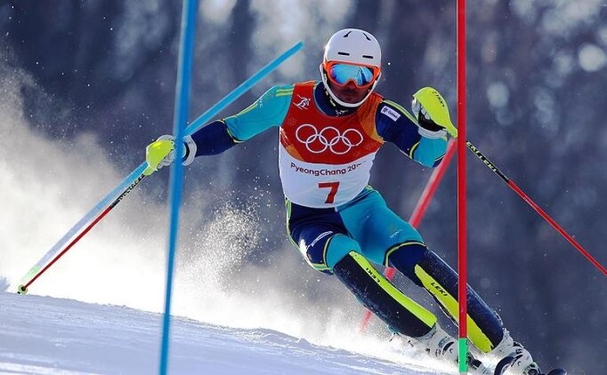 Avrupa Gen�lik Olimpik K�� Festivali'nin a��l���nda bayra�� Kaan �nol ile Havvanur ta��yacak