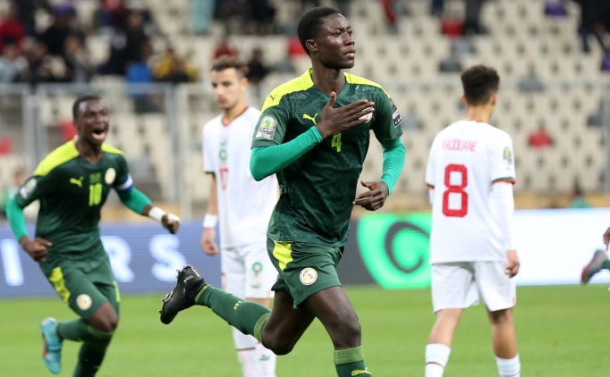 Fenerbah�e ve Galatasaray, 'yeni Koulibaly' i�in kar�� kar��ya!