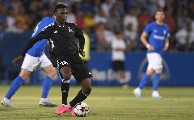 Galatasaray, Malili �n liberonun pe�inde