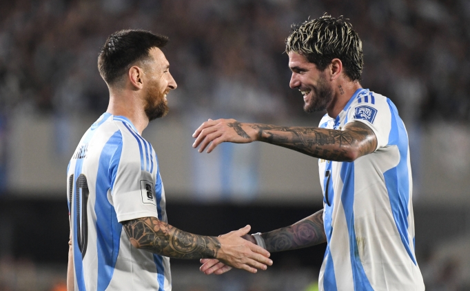 Rodrigo de Paul, Messi'nin yan�na gitti!