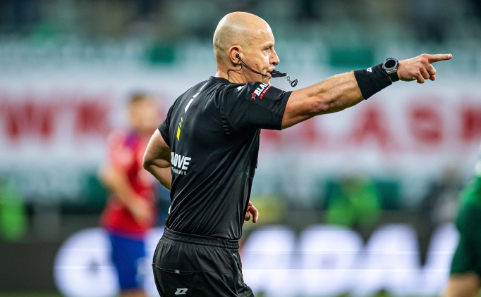 D�nyan�n en iyi hakemi, derbiye talip!