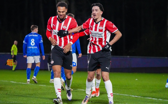 Be�ikta�'�n soluna Emir Bars