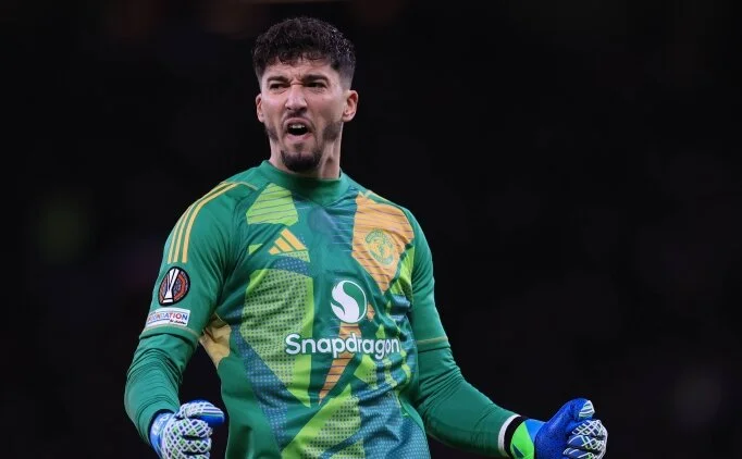 Manchester United'da iki veda karar: Altay ve Onana!