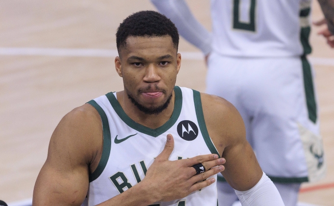 Antetokounmpo'dan triple-double