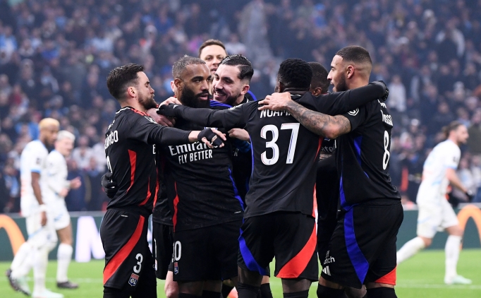 Lyon, 6 futbolcusunu sat��a ��kard�!