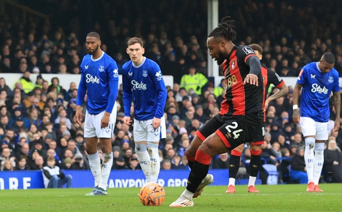 Bournemouth, Everton'� saf d��� b�rakt�!