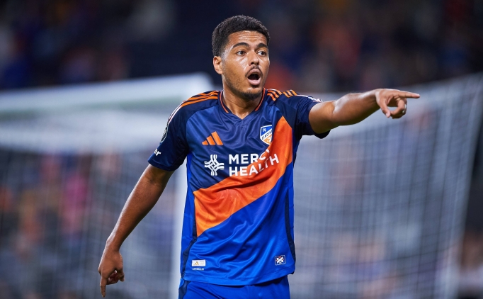 Galatasaray'da Mertens'in yerine s�rpriz aday: Evander