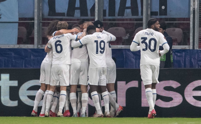 Lazio, dokuz ki�i kazanmas�n� bildi!