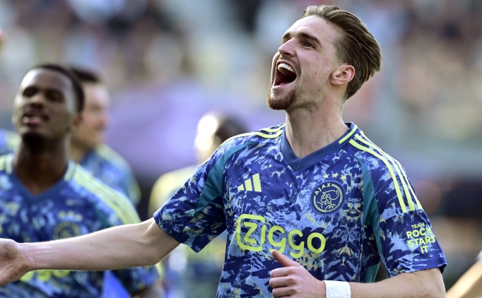 Ajax'tan �st �ste 10. galibiyet!