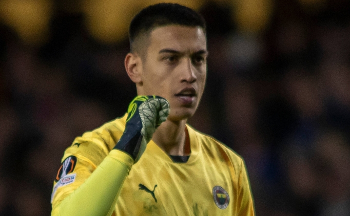 Fenerbah�e'de alk��lar �rfan Can E�ribayat'a!