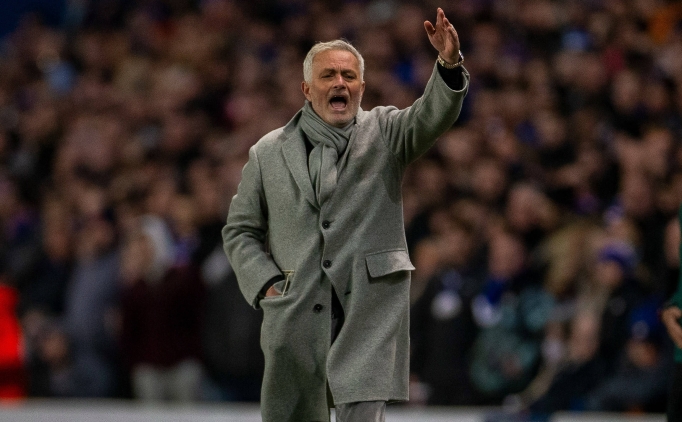 Tarih direkten d�nd�; Mourinho ilki ya�ad�