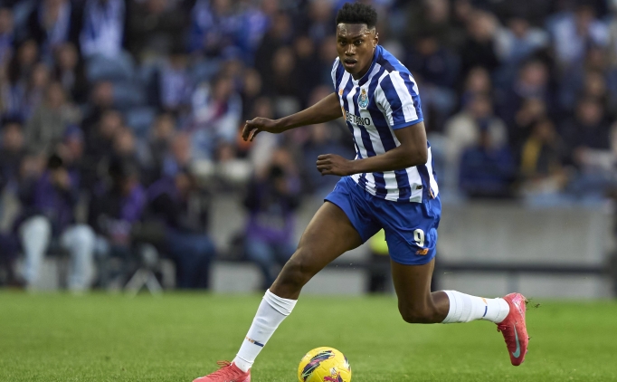 Porto, sahas�nda �� puan� �� golle ald�!