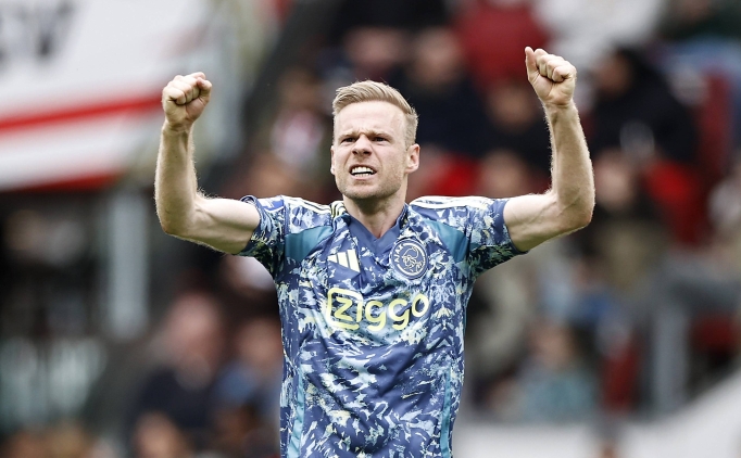 Ajax, Farioli ile �ampiyonlu�a y�r�yor!