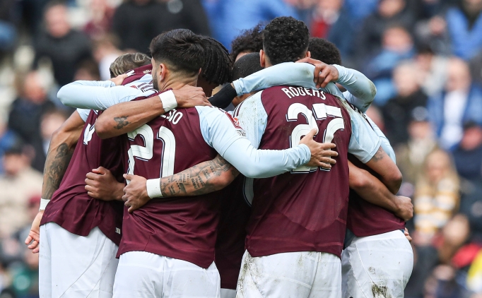 Rashford duble yapt�, Aston Villa rahat turlad�