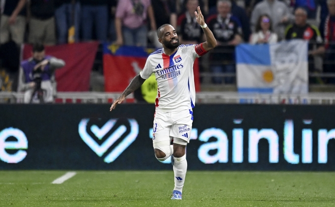 Lyon, geriye d��t��� ma�� �evirmeyi bildi!