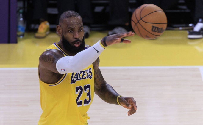 NBA'in 'kral' LeBron James 'standartlar' yeniden belirliyor