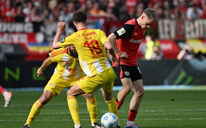 Bayer Leverkusen'den evinde kay�p!