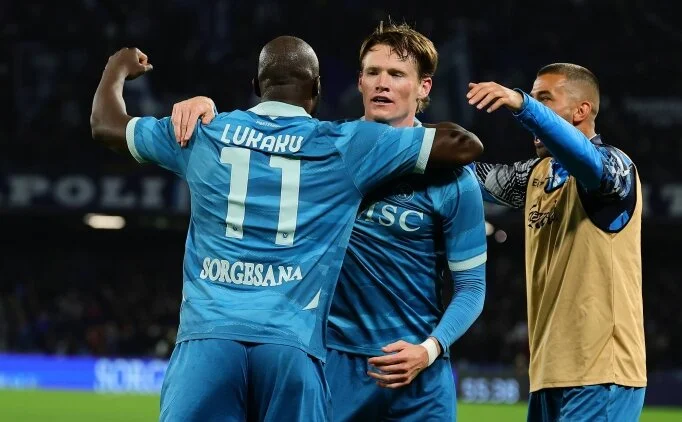 Napoli'den zirve yolunda net galibiyet!