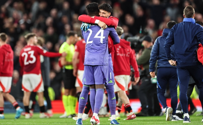 Tarihi ma�ta Manchester United, Lyon'u y�karak yar� finale y�kseldi!