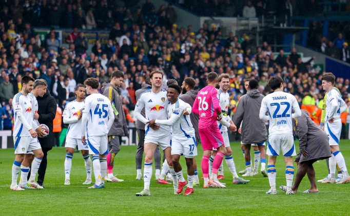 Leeds United ve Burnley, Premier Lig'e y�kseldi