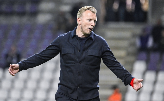 Beerschot'ta Kuyt'a veda karar�!