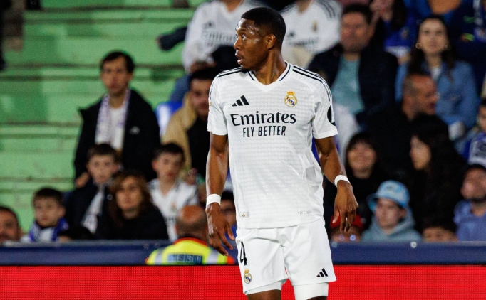 Real Madrid'de Alaba, ameliyat olacak!