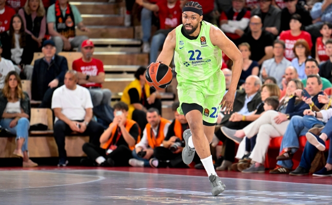 Barcelona, Monaco kar��s�nda seriyi 2-1 yapt�!