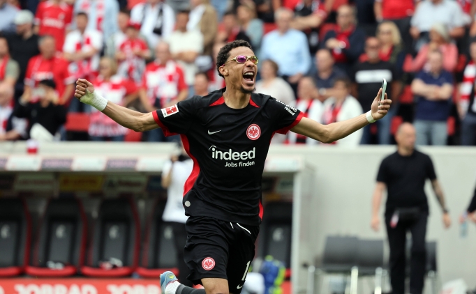 Liverpool'dan dev transfer hamlesi: Hugo Ekitike imzaya �ok yak�n