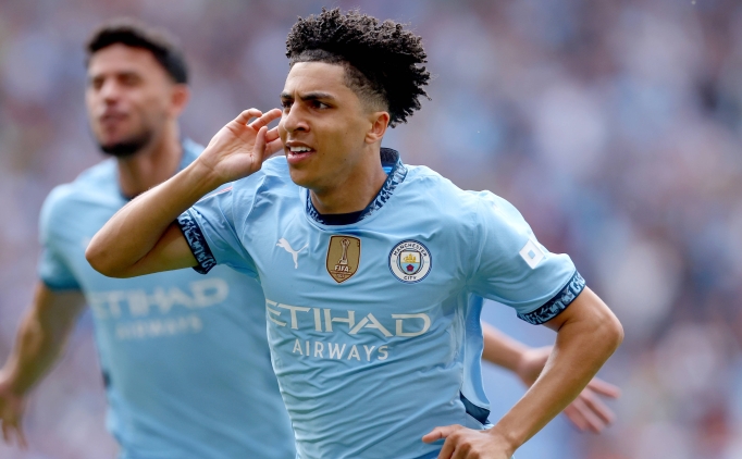 Manchester City'den Lewis iin gelen teklife ret!