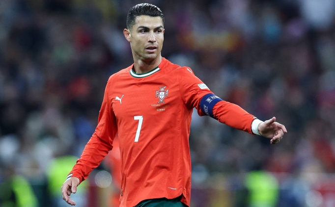 Ronaldo, milli tak�mda 3. kupas�n� kazand�