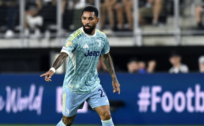 Juventus'ta 25 milyon euro'ya sat��: Douglas Luiz