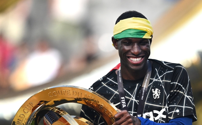 Manchester United'tan Nicolas Jackson'a takip!