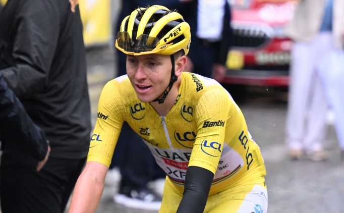 Fransa Bisiklet Turu'nu BAE Emirates takmndan Tadej Pogacar kazand