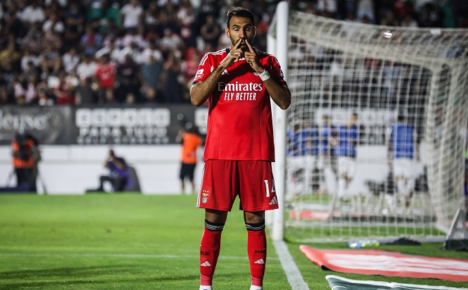 Benfica, deplasmanda tek golle g�ld�