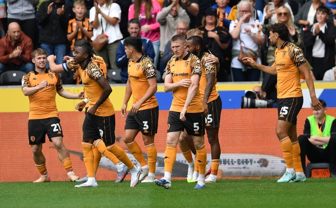 Hull City, 90+4'te  puan ald!