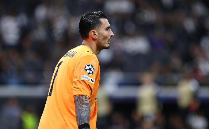 Galatasaray'da U�urcan k�t� g�nleri unutturdu