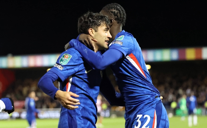 Chelsea, 2 dakikada tur biletini kapt�!