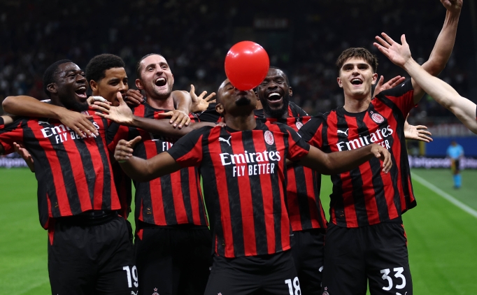 Milan, sahas�nda 3 golle turlad�!