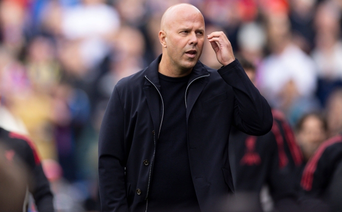 Liverpool'da Arne Slot'un kader viraj�!