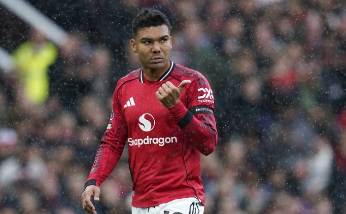 Manchester United'da Casemiro karar