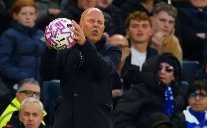 Liverpool'da g�ndem 'Kriz'