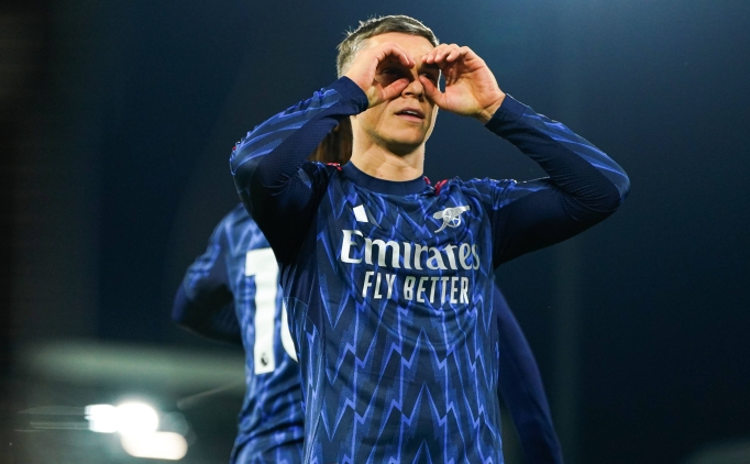 Arsenal, liderli�i Bat� Londra'da b�rakmad�