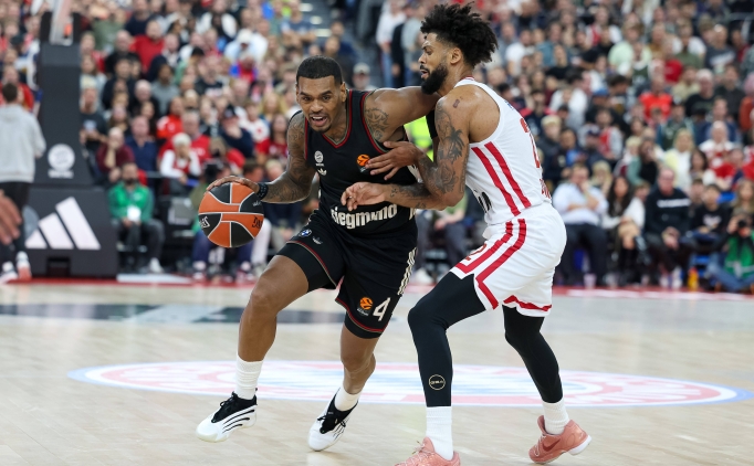 Olympiakos'tan deplasmanda g�vde g�sterisi!