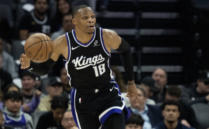 Westbrook, asist s�ralamas�nda Magic Johnson'� geride b�rakt�!