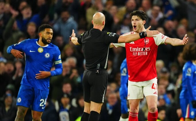 Chelsea 10 ki�i kald�; Arsenal 1 puanla yetindi!