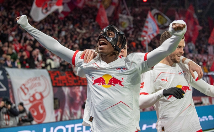 Leipzig'ten Frankfurt kar��s�nda g�vde g�sterisi!