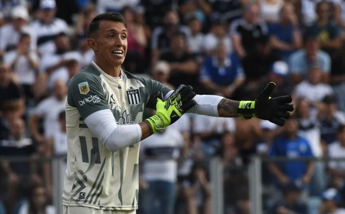 Arjantin'de �ampiyon Estudiantes ve Fernando Muslera!