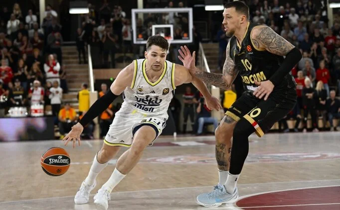 Fenerbahe Beko'dan tarihi geri dn!