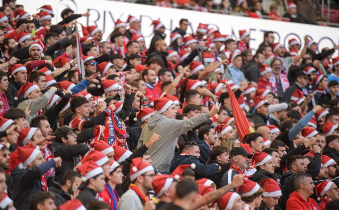 �spanya'da taraftar gruplar�na operasyon!