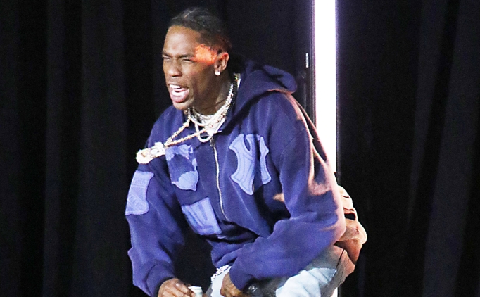 Travis Scott, Galatasaray'� �ark�s�na ta��d�!